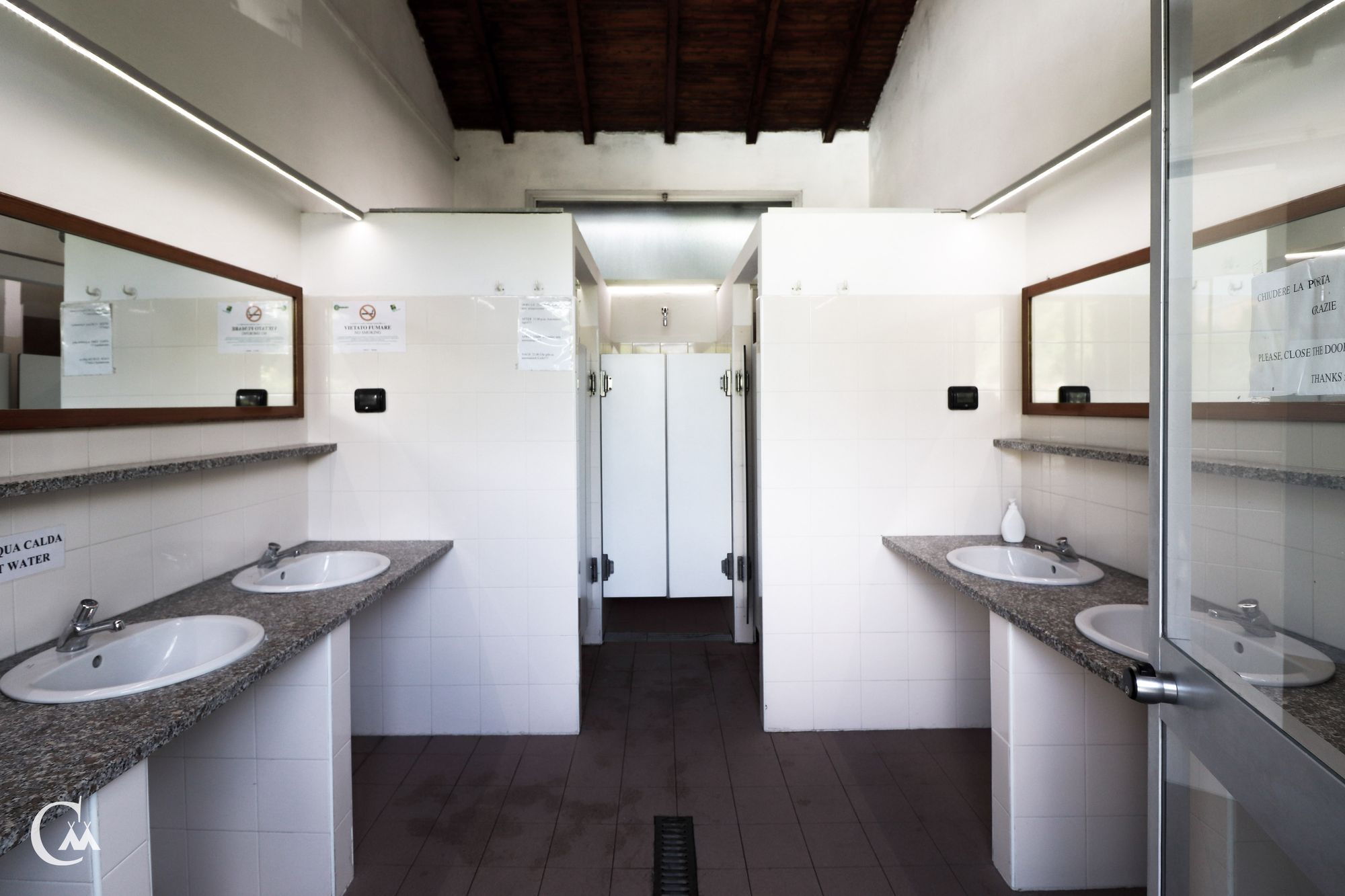 Camping Miraflores - Servizi Igienici